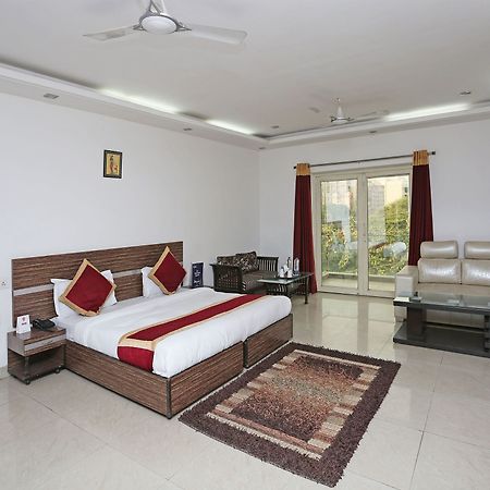 Oyo 10257 Hotel Lotus Park คูร์เคาน์ ภายนอก รูปภาพ
