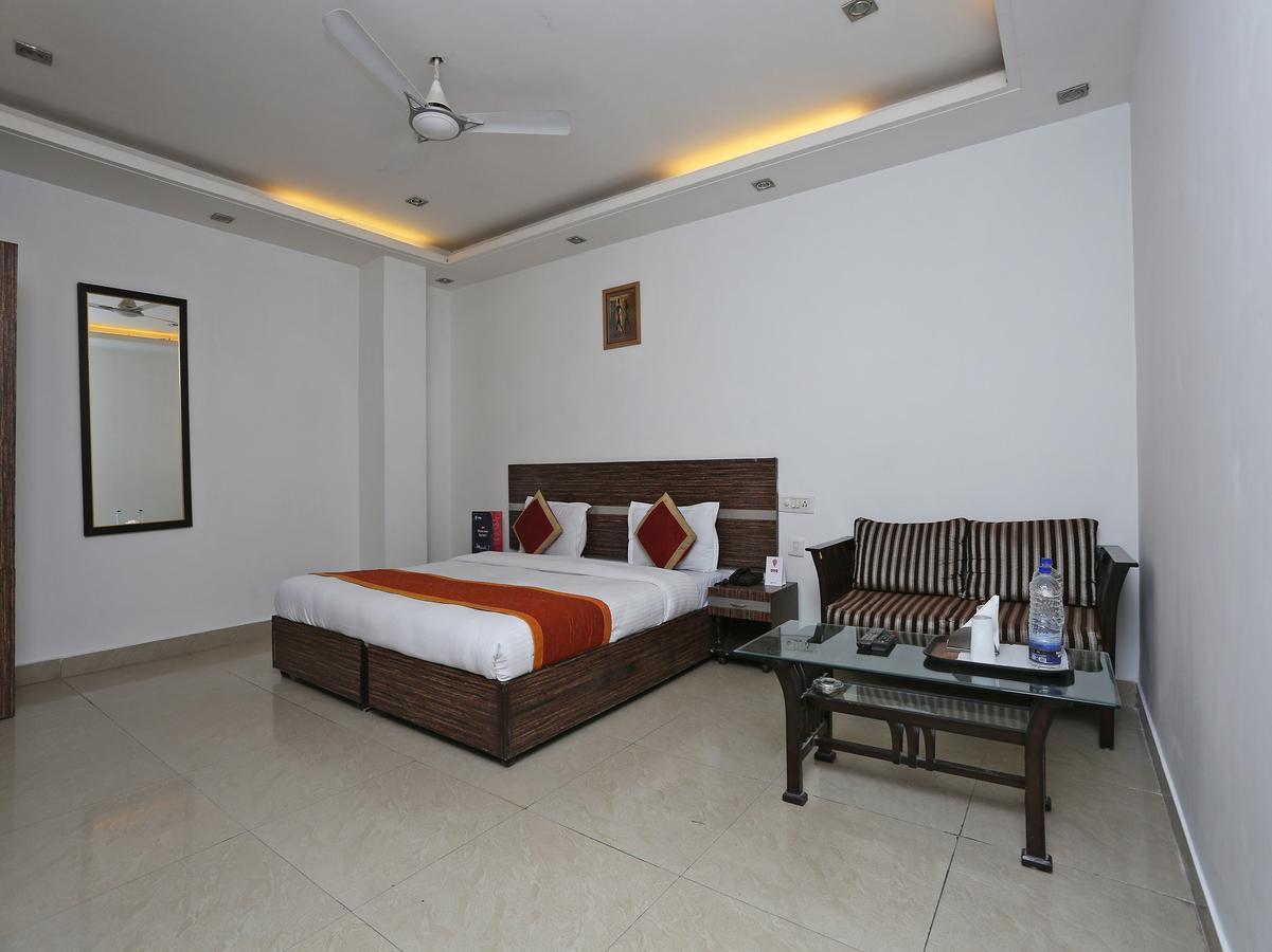 Oyo 10257 Hotel Lotus Park คูร์เคาน์ ภายนอก รูปภาพ