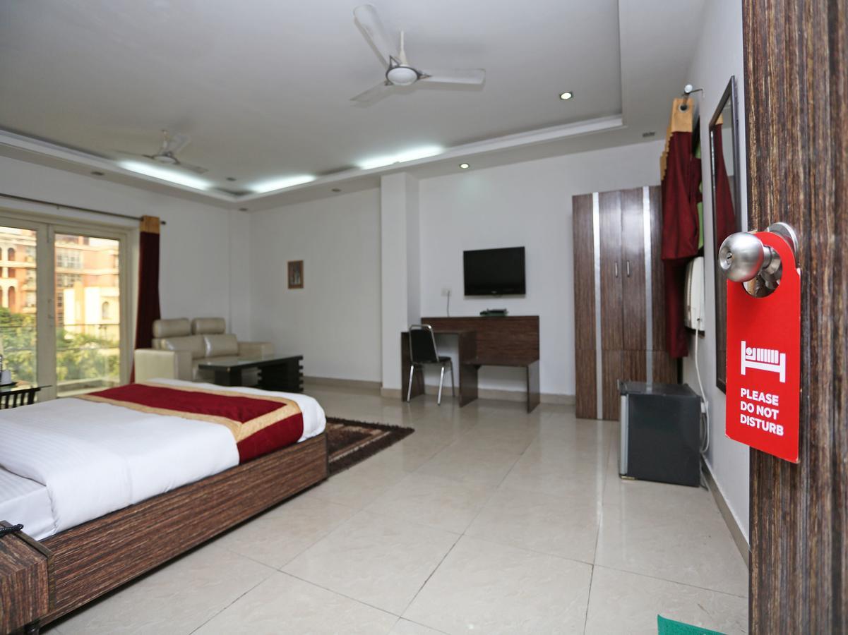 Oyo 10257 Hotel Lotus Park คูร์เคาน์ ภายนอก รูปภาพ