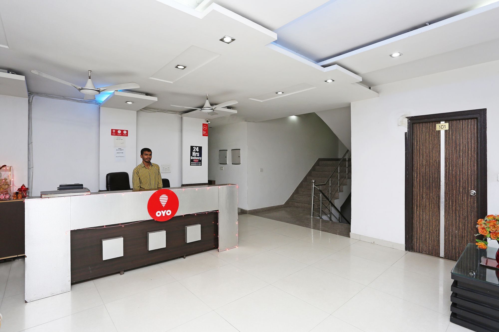 Oyo 10257 Hotel Lotus Park คูร์เคาน์ ภายนอก รูปภาพ