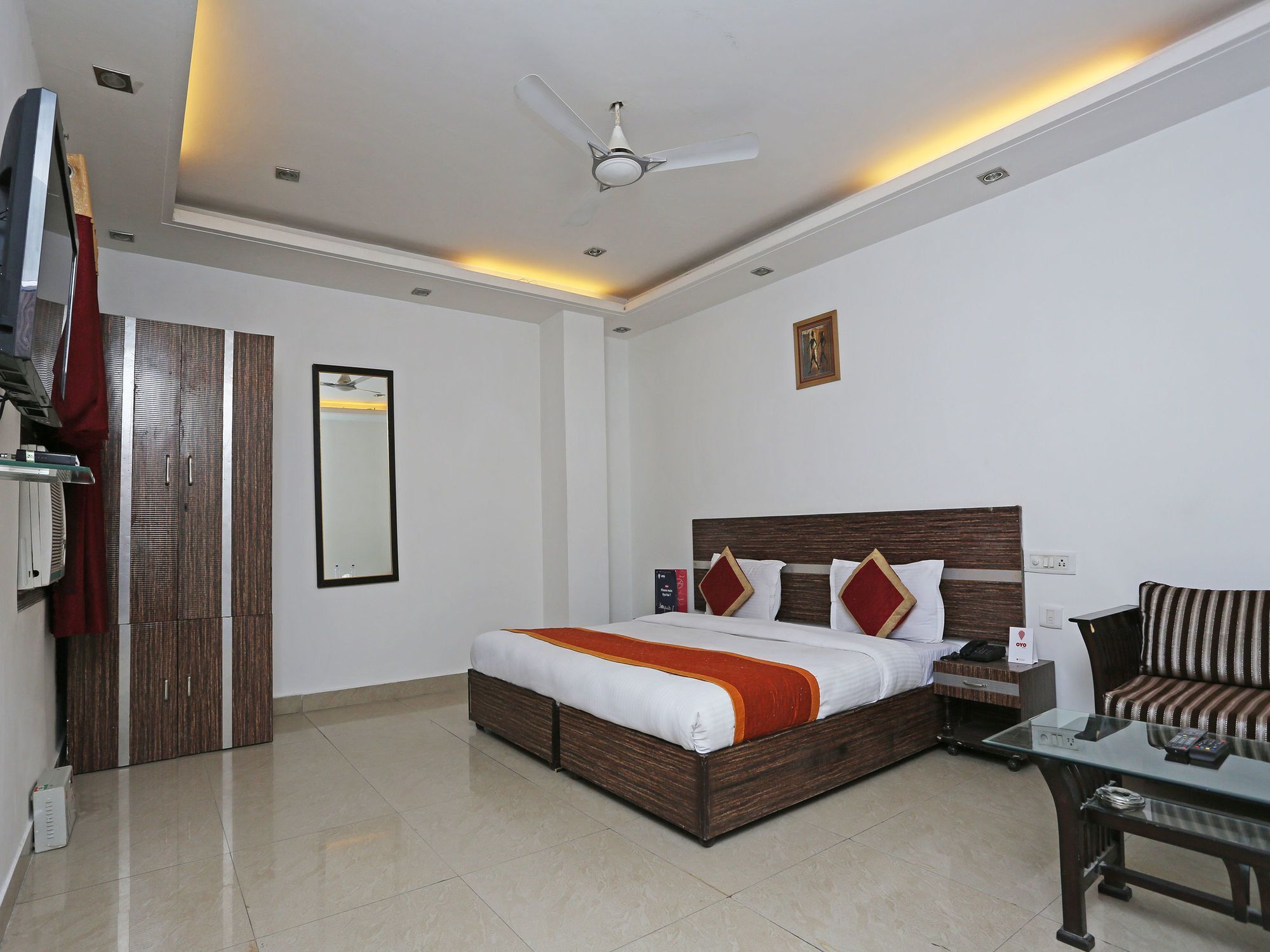 Oyo 10257 Hotel Lotus Park คูร์เคาน์ ภายนอก รูปภาพ