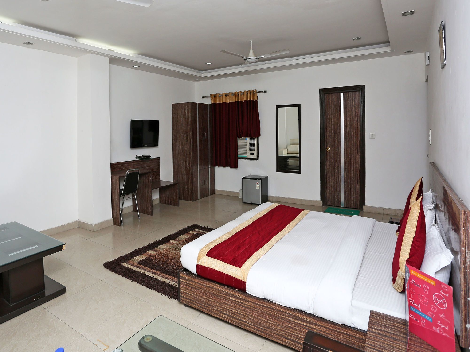 Oyo 10257 Hotel Lotus Park คูร์เคาน์ ภายนอก รูปภาพ