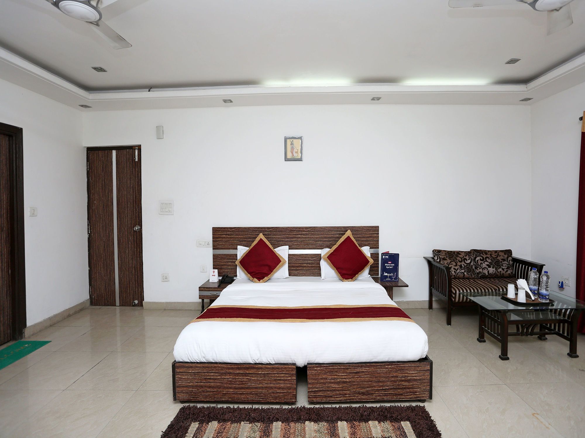 Oyo 10257 Hotel Lotus Park คูร์เคาน์ ภายนอก รูปภาพ